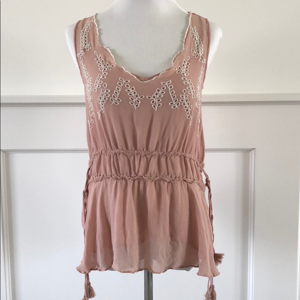 Ella Moss Mauve Floral Appliqué Top